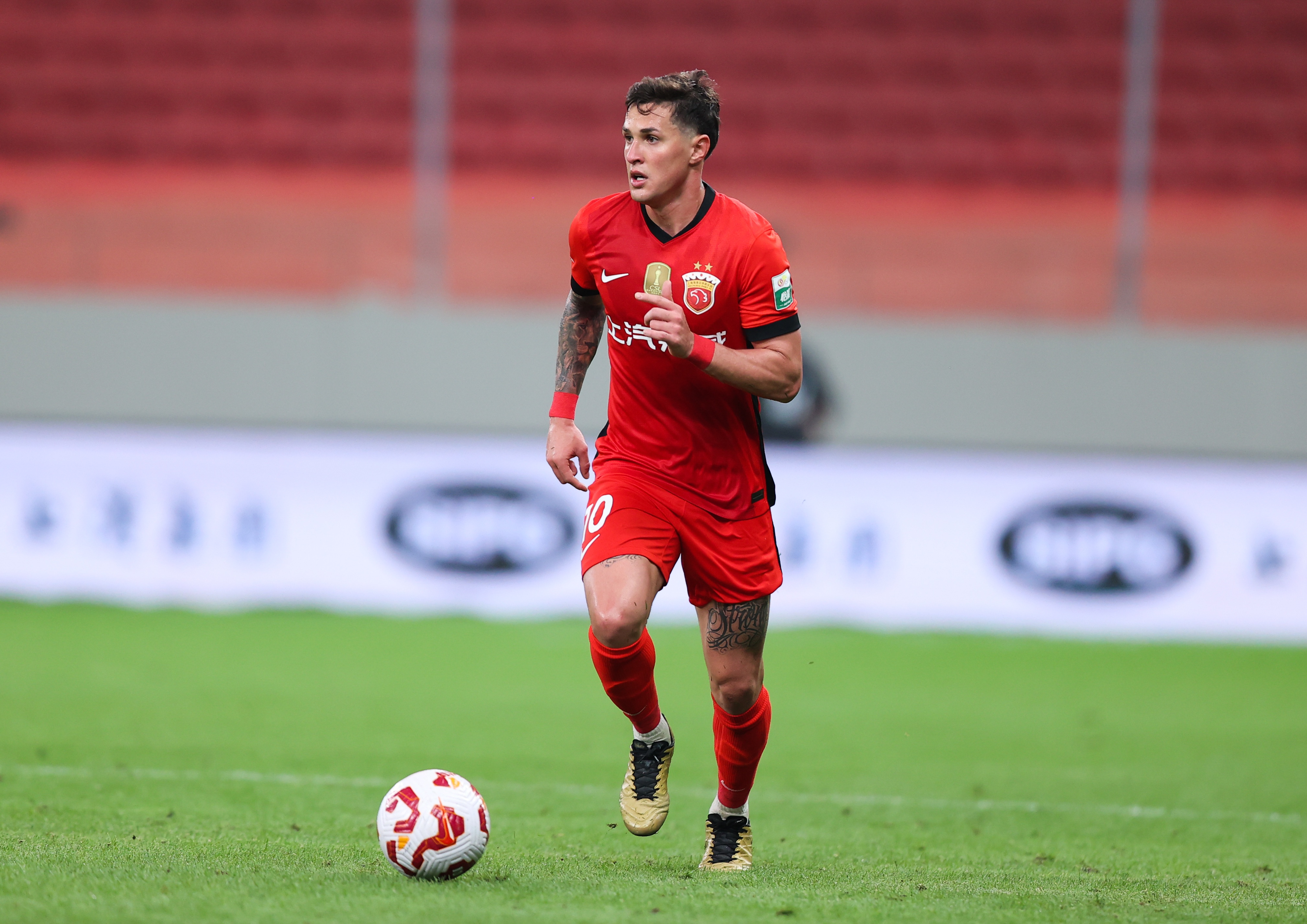 亚博官网-海港内部人士:外援引进出了点偏差,今年的外援不是进攻核心