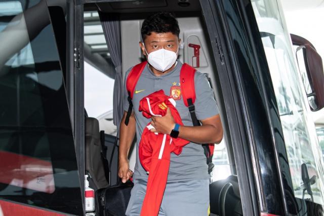 主帅对广州队表现很遗憾：队员面对机会太紧张